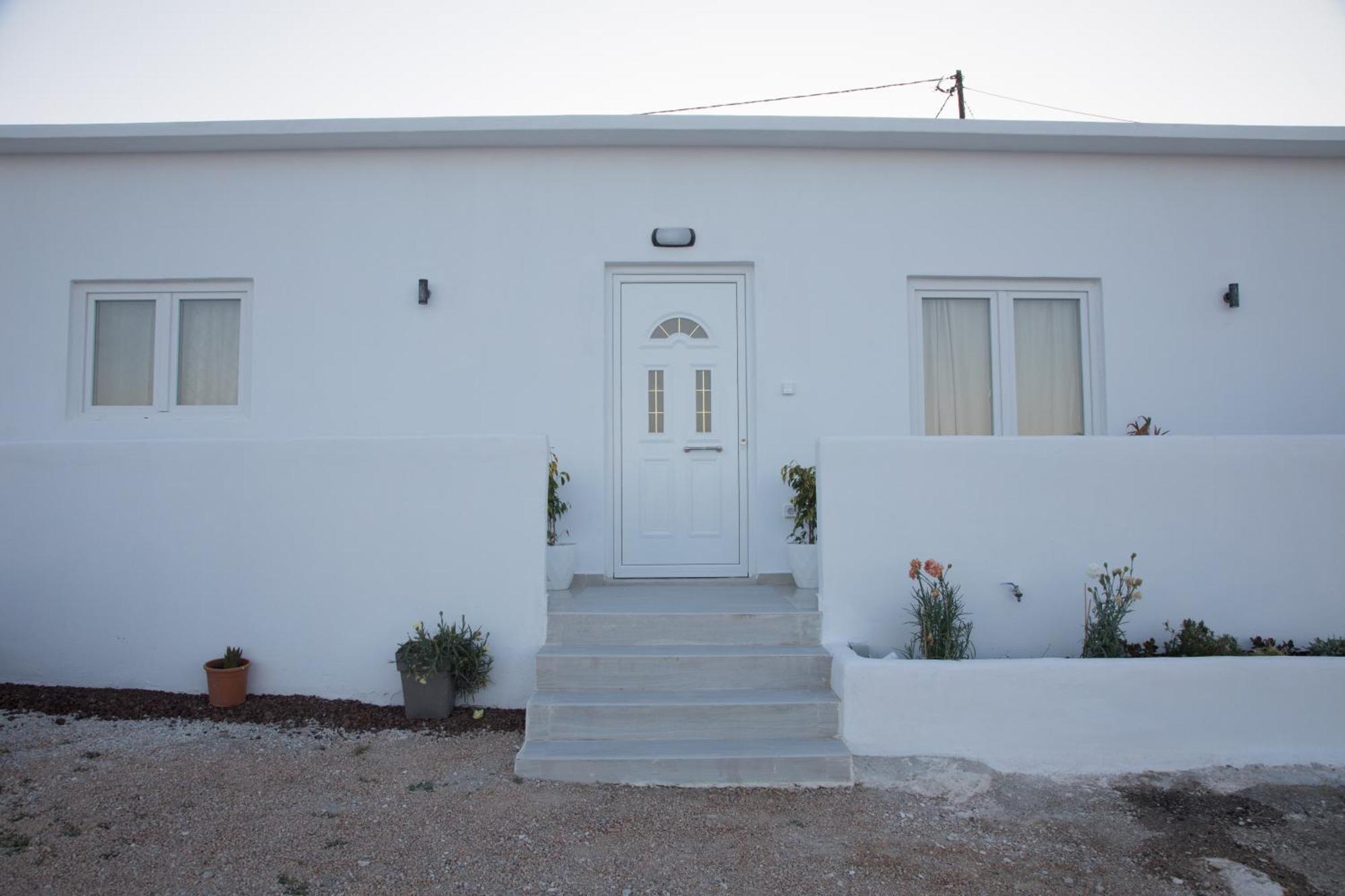 Village Anto Fira Exterior photo