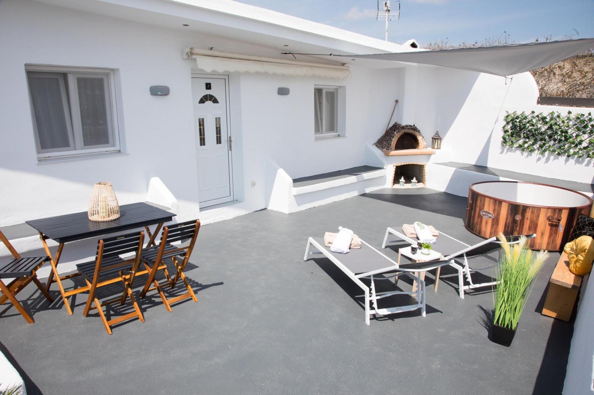 Village Anto Fira Exterior photo